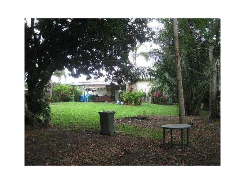 28 Mossman Street, Mossman QLD 4873