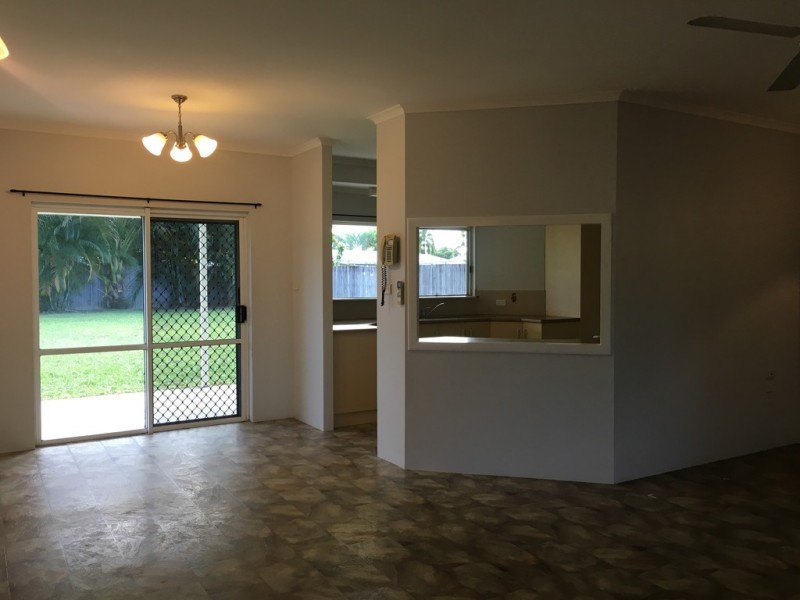 17 Dan Hart Lane, Mossman QLD 4873