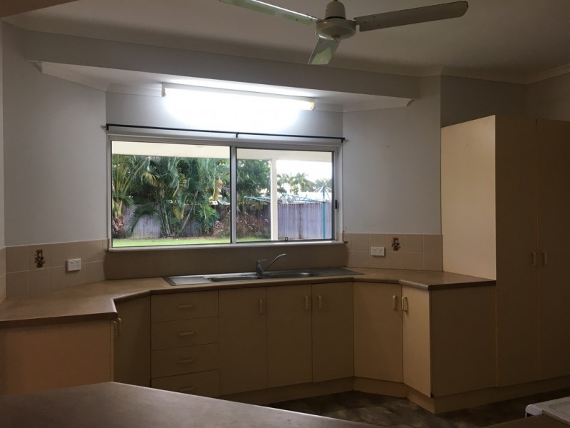 17 Dan Hart Lane, Mossman QLD 4873