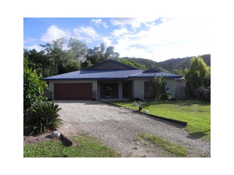 32 White Oak Ave, Mossman QLD 4873
