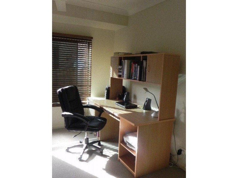 32 White Oak Ave, Mossman QLD 4873