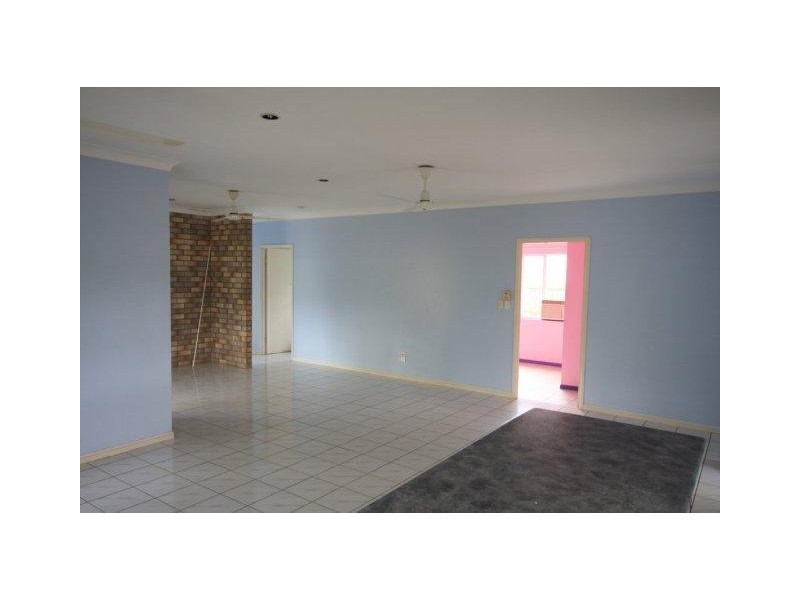 25 Middlemiss Street, Mossman QLD 4873