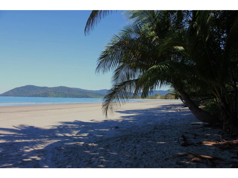Lot 8 Cape Tribulation Road THORNTON BEACH, Daintree QLD 4873
