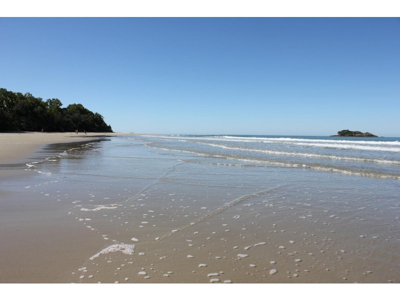Lot 8 Cape Tribulation Road THORNTON BEACH, Daintree QLD 4873