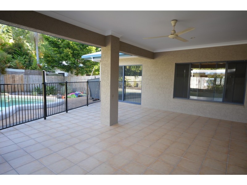 16 Ti Tree Street, Port Douglas QLD 4877