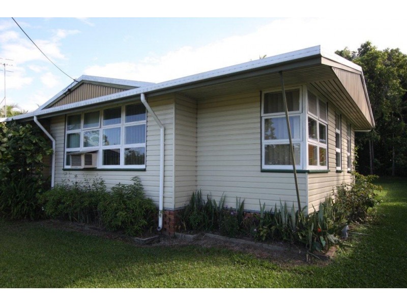 11 Alchera Drive, Mossman QLD 4873
