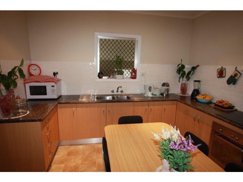 9 Mossman Street, Mossman QLD 4873