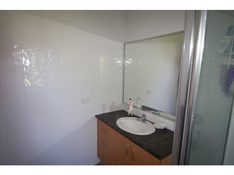 9 Mossman Street, Mossman QLD 4873