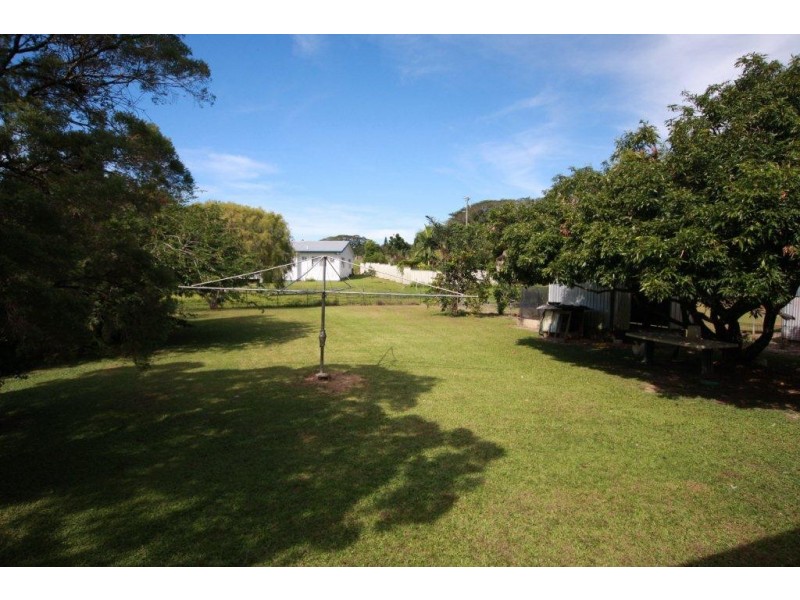 9 Mossman Street, Mossman QLD 4873