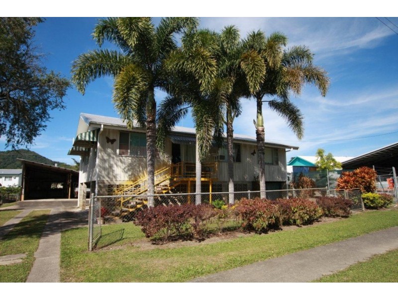 7 Mossman Street, Mossman QLD 4873