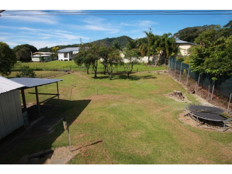 7 Mossman Street, Mossman QLD 4873