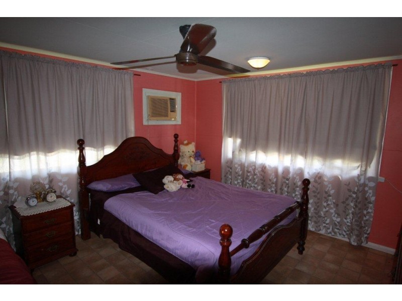 7 Mossman Street, Mossman QLD 4873