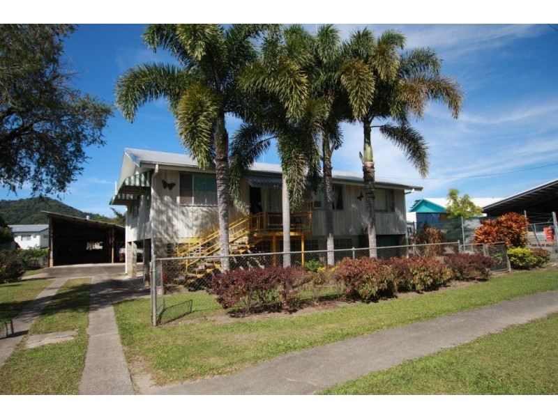 7 Mossman Street, Mossman QLD 4873