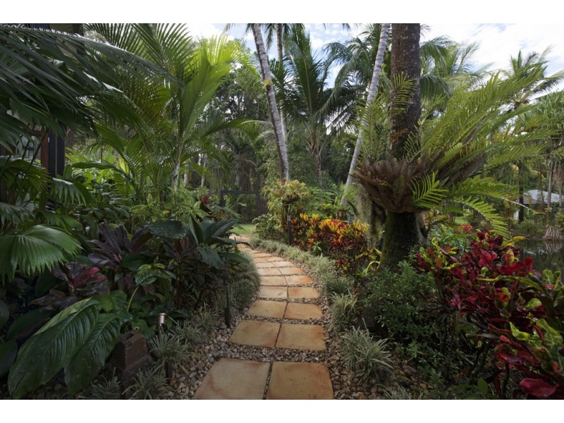 62 Mitre Street (Batujimba), Port Douglas QLD 4877