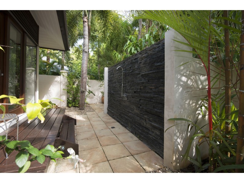 62 Mitre Street (Batujimba), Port Douglas QLD 4877