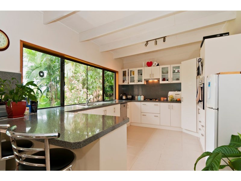 10 Coral Sea Drive, Mossman QLD 4873