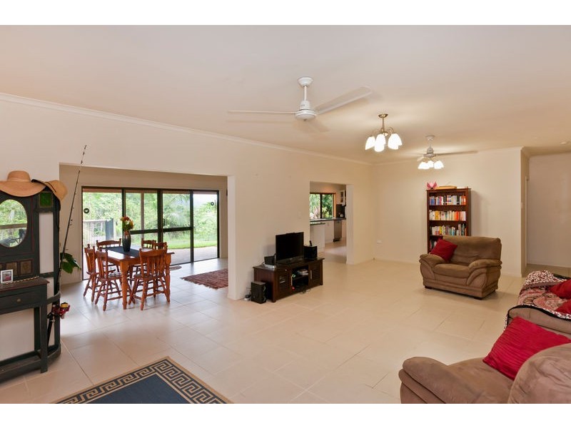 10 Coral Sea Drive, Mossman QLD 4873