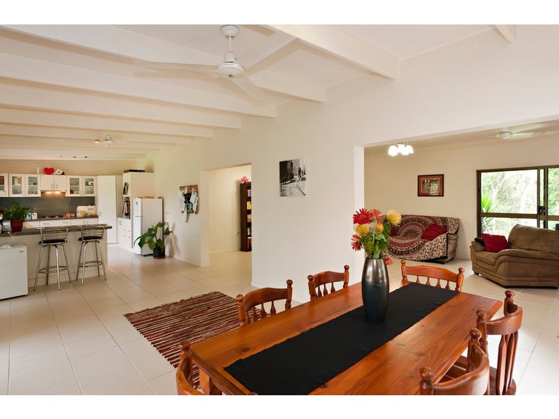 10 Coral Sea Drive, Mossman QLD 4873