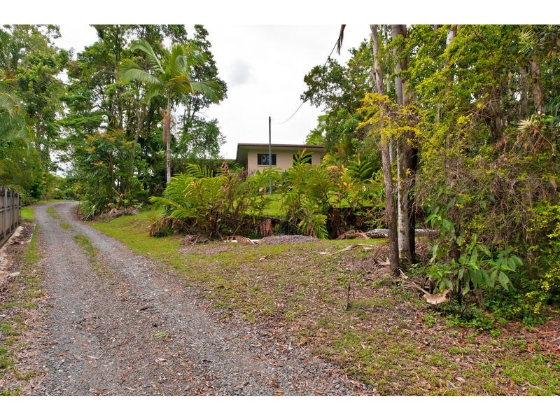 10 Coral Sea Drive, Mossman QLD 4873