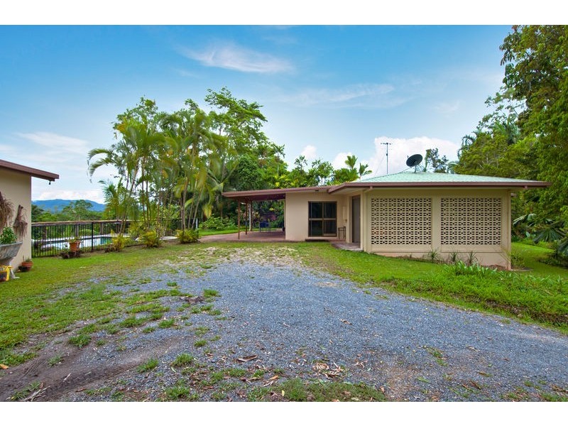 10 Coral Sea Drive, Mossman QLD 4873