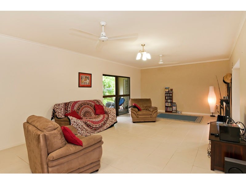 10 Coral Sea Drive, Mossman QLD 4873