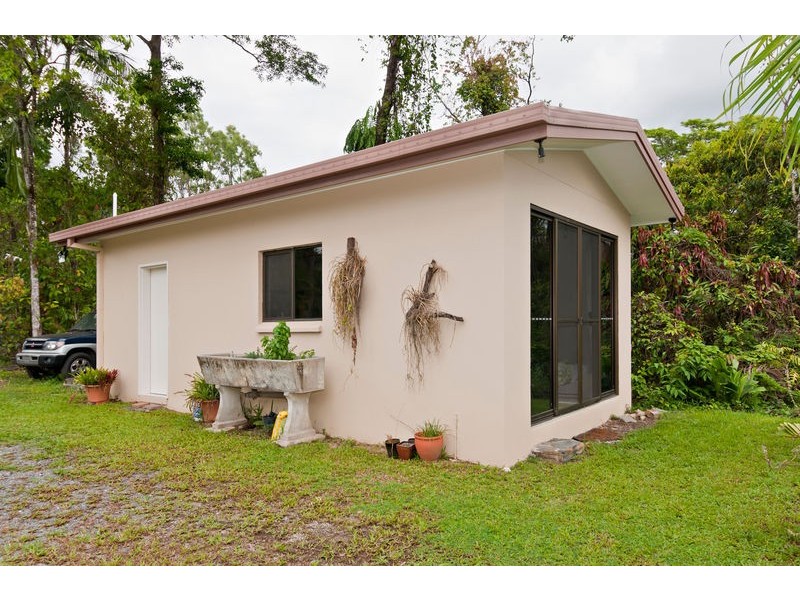 10 Coral Sea Drive, Mossman QLD 4873