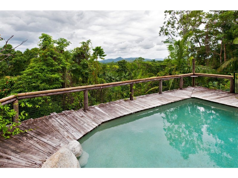 10 Coral Sea Drive, Mossman QLD 4873