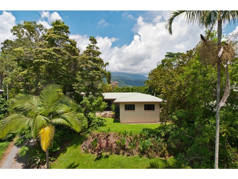 10 Coral Sea Drive, Mossman QLD 4873