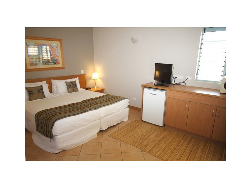 Unit 33 Mantra in the Village, Port Douglas QLD 4877