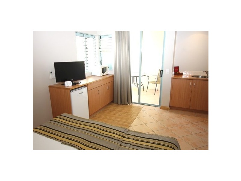 Unit 33 Mantra in the Village, Port Douglas QLD 4877