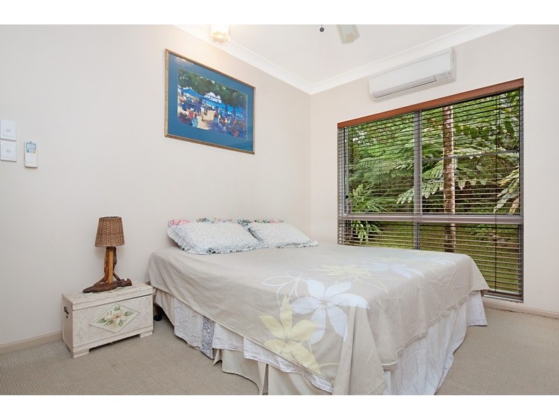 8 Whiteley Road, Miallo QLD 4873