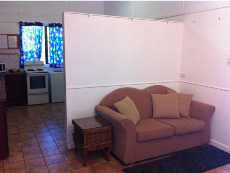 1/11 Johnston Road, Mossman QLD 4873