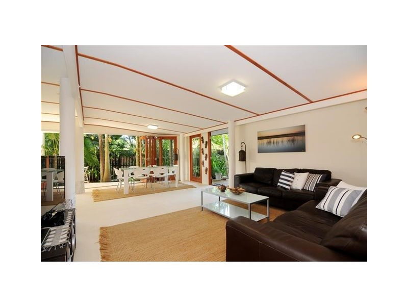 1 Poinciana Street, Cooya Beach QLD 4873