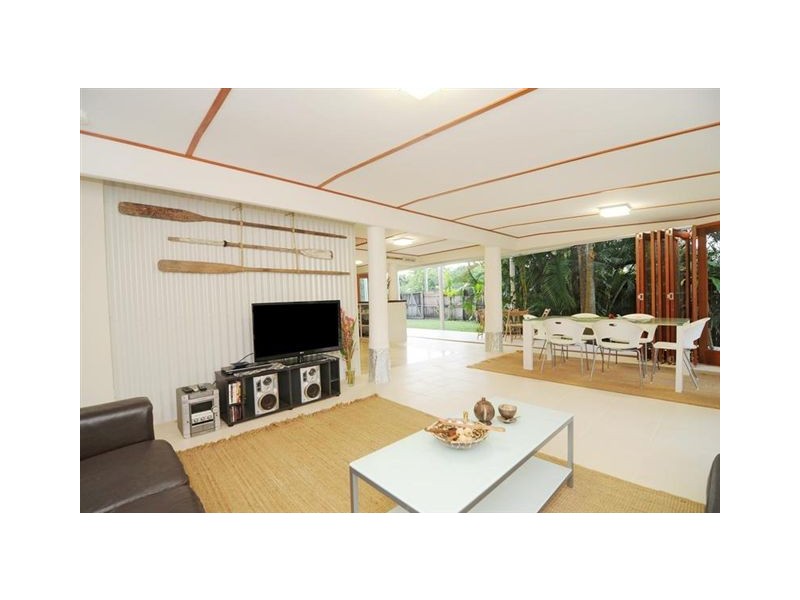 1 Poinciana Street, Cooya Beach QLD 4873