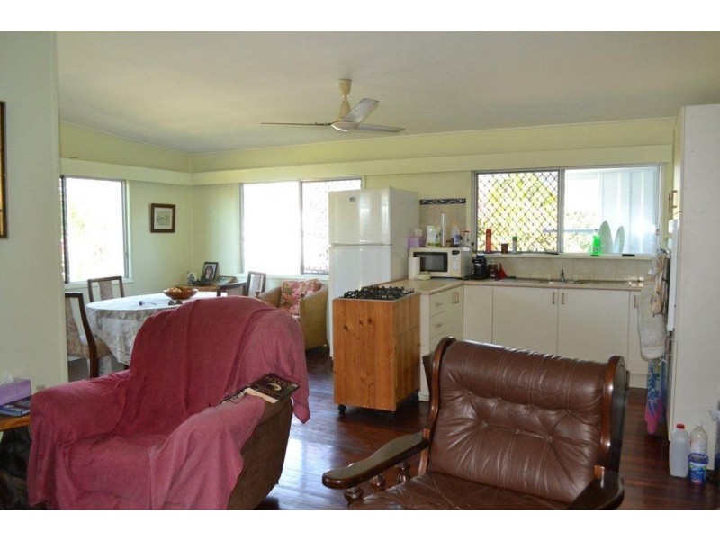 30 Andrews Street, Newell QLD 4873