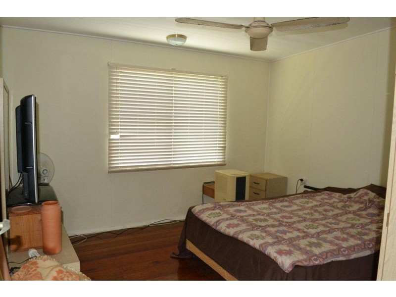 30 Andrews Street, Newell QLD 4873