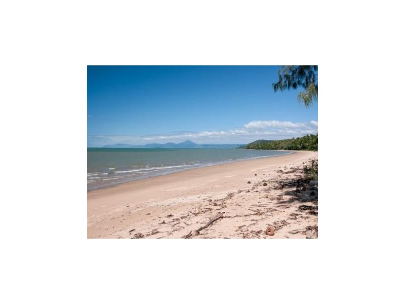 36 Esplanade, Wonga QLD 4873