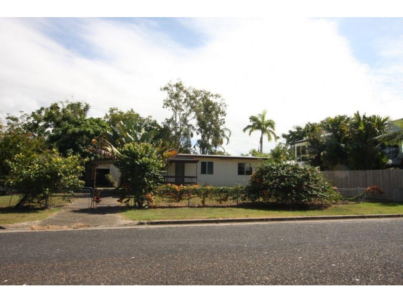 32 Pecten Avenue, Port Douglas QLD 4877