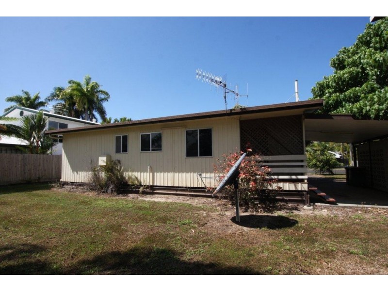 32 Pecten Avenue, Port Douglas QLD 4877