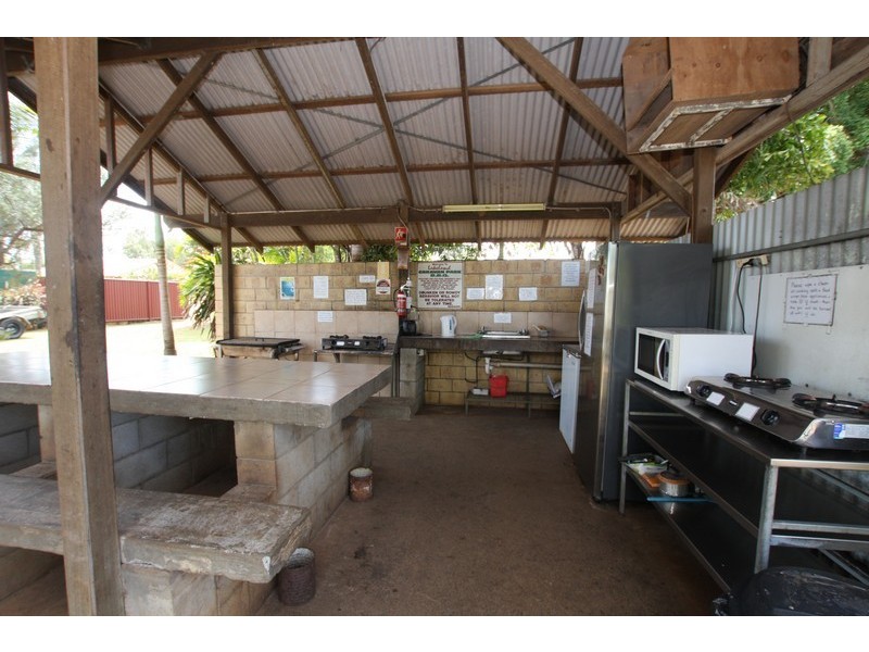 1 Seasame Street, Lakeland QLD 4871