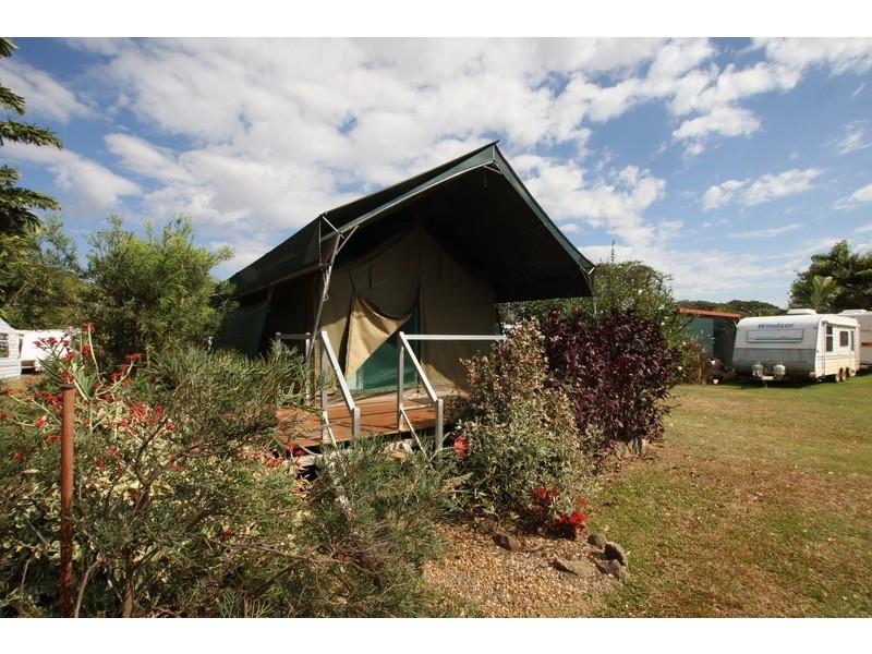 1 Seasame Street, Lakeland QLD 4871
