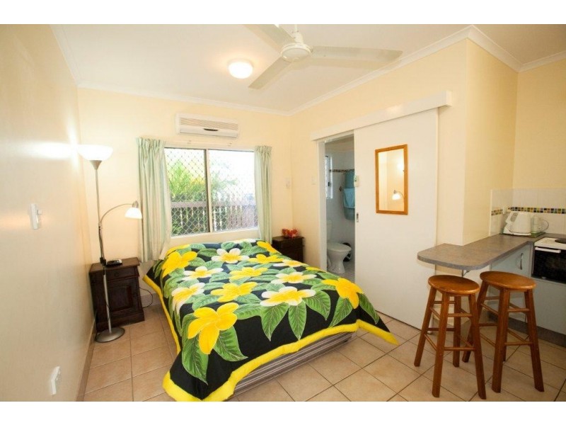 9 Boundary St (Com), Cooktown QLD 4895