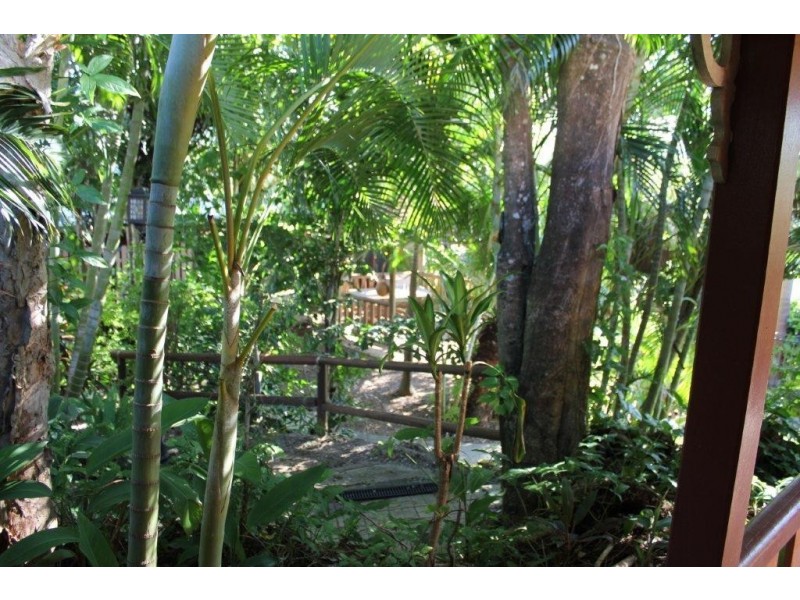 9 Boundary St (Com), Cooktown QLD 4895
