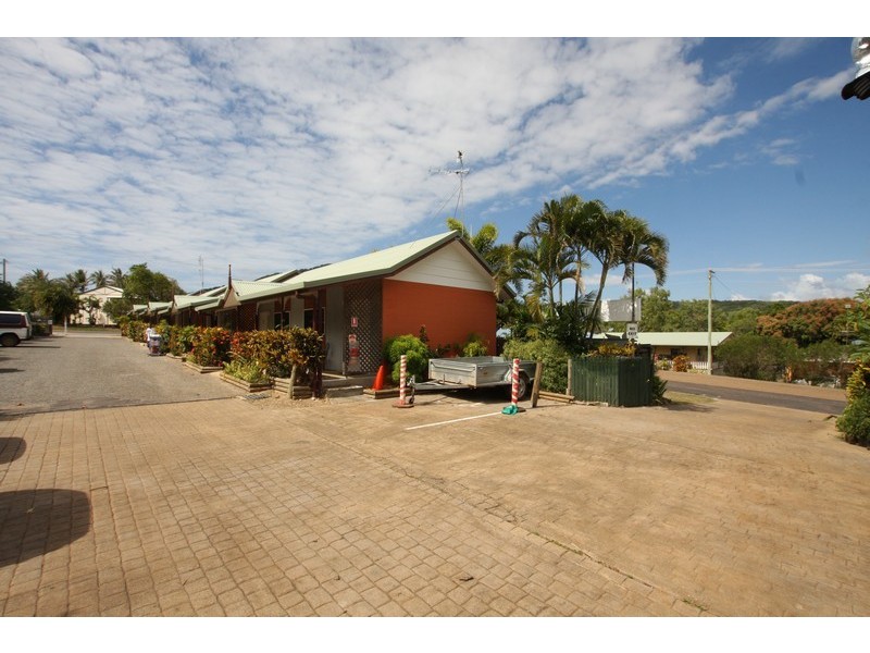 9 Boundary St (Com), Cooktown QLD 4895