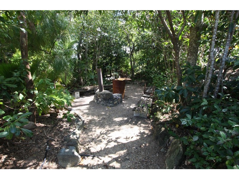 9 Boundary St (Com), Cooktown QLD 4895