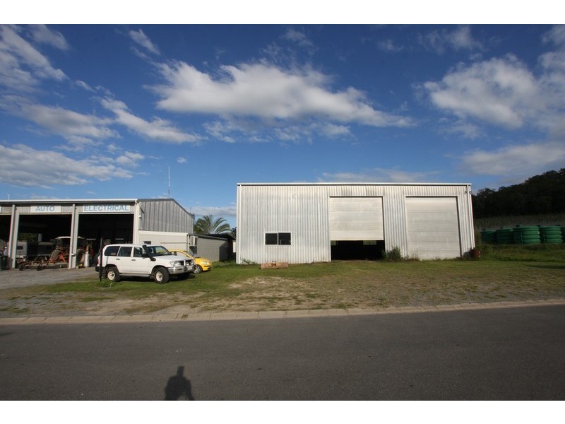 12 Theresa Drive, Mossman QLD 4873