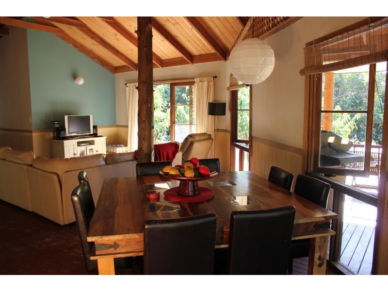 108 Buchanan Creek Rd COW BAY, Daintree QLD 4873