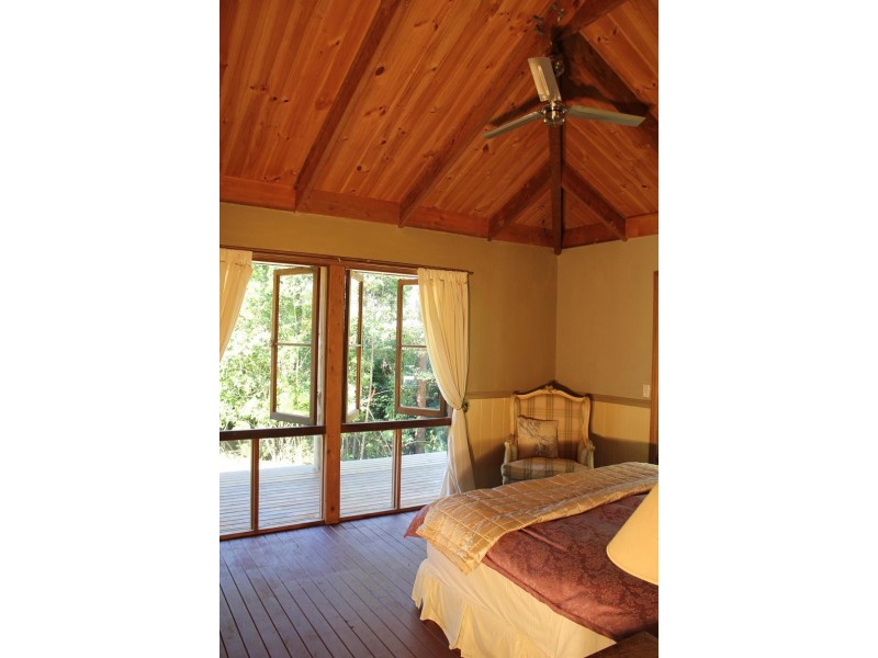 108 Buchanan Creek Rd COW BAY, Daintree QLD 4873