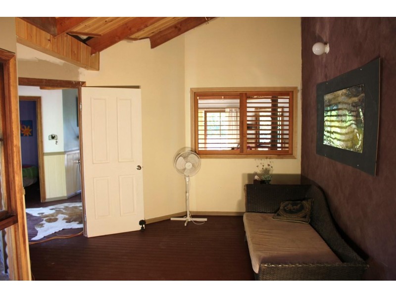 108 Buchanan Creek Rd COW BAY, Daintree QLD 4873