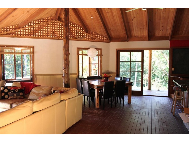 108 Buchanan Creek Rd COW BAY, Daintree QLD 4873